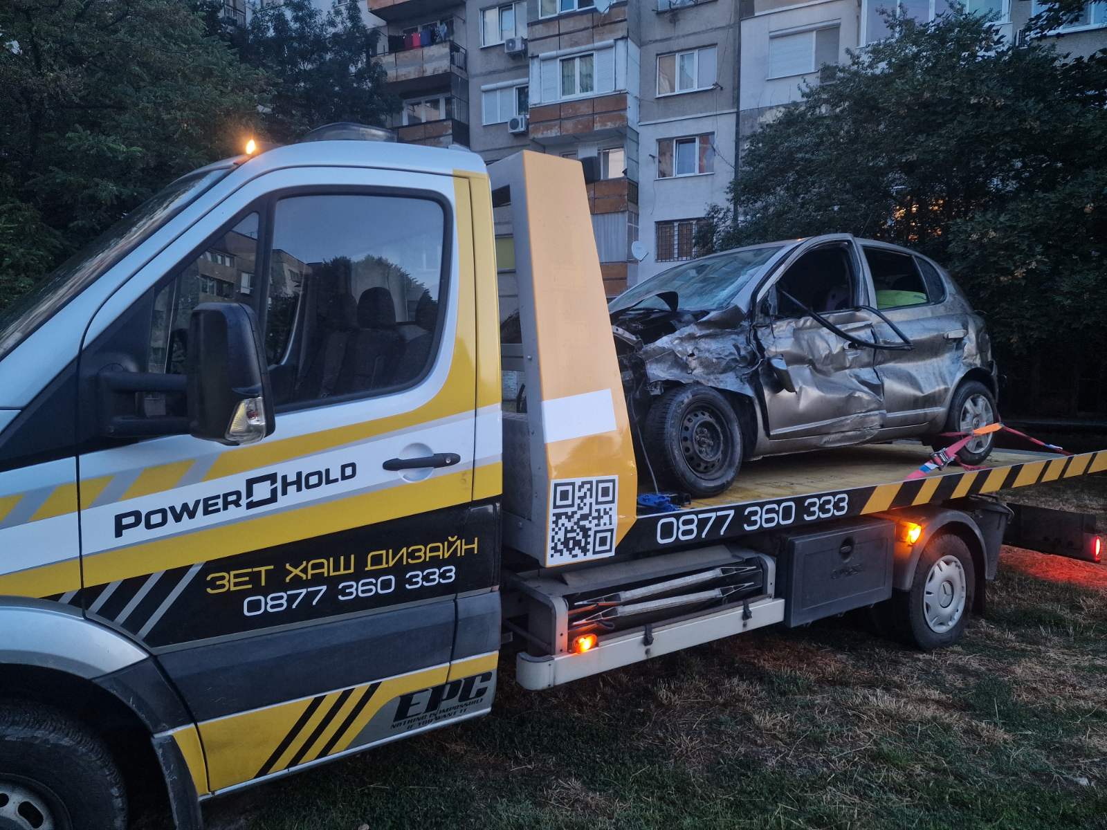 Репатрак EPC транспортира катастрофирал автомобил